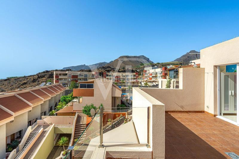 Foto 18a45380-2c50-453e-8671-6111cdb25b37. Casa a schiera con parcheggio in Puerto de Santiago Santiago del Teide