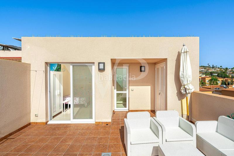 Foto 3a0a0b01-fa32-4499-a49d-2fa37ff9a189. Casa a schiera con parcheggio in Puerto de Santiago Santiago del Teide