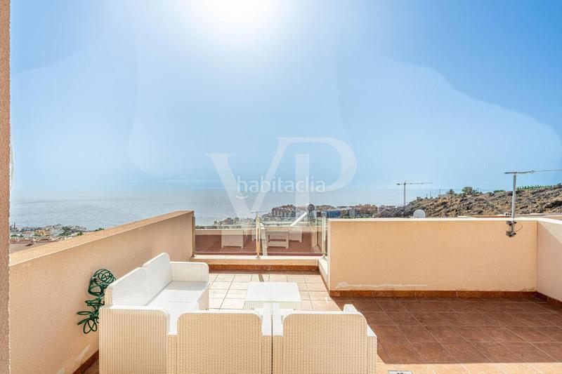 Foto b04e02b5-b99d-46fd-b8fa-b8431f2350b0. Casa a schiera con parcheggio in Puerto de Santiago Santiago del Teide