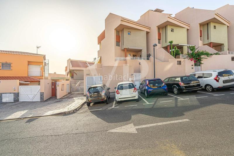 Foto c5176845-baa0-4b84-b1c0-6b177a7bdb88. Casa a schiera con parcheggio in Puerto de Santiago Santiago del Teide