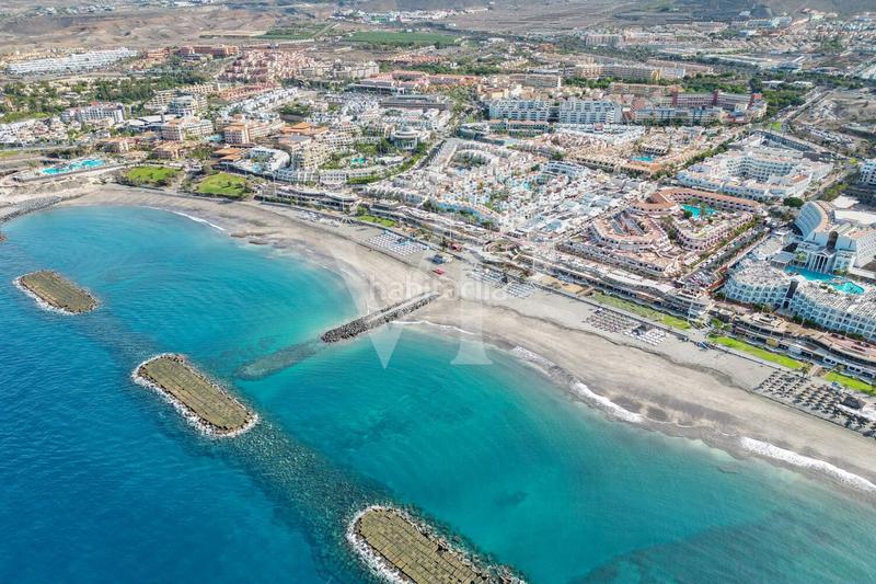 Foto 268a4fdc-2586-45e6-9ebc-5dc5874813f6. Casa bifamiliare con parcheggio in Torviscas Centro y Alto Adeje