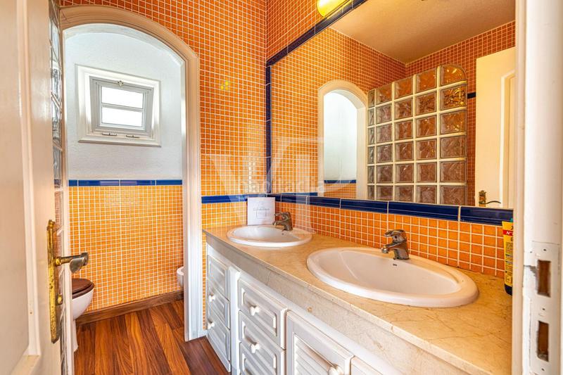 Foto 385d1032-550c-492b-9a5d-b405a43d178f. Casa bifamiliare con parcheggio in Torviscas Centro y Alto Adeje