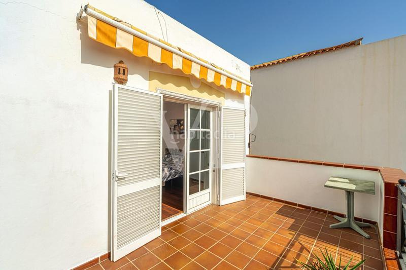 Foto 49cd3b8f-2b55-4cbb-9837-ede0456891cb. Casa bifamiliare con parcheggio in Torviscas Centro y Alto Adeje