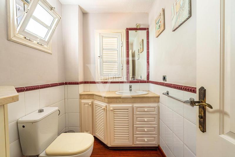 Foto 6210e6a7-1910-46b0-97f1-3b8655b548a8. Casa bifamiliare con parcheggio in Torviscas Centro y Alto Adeje