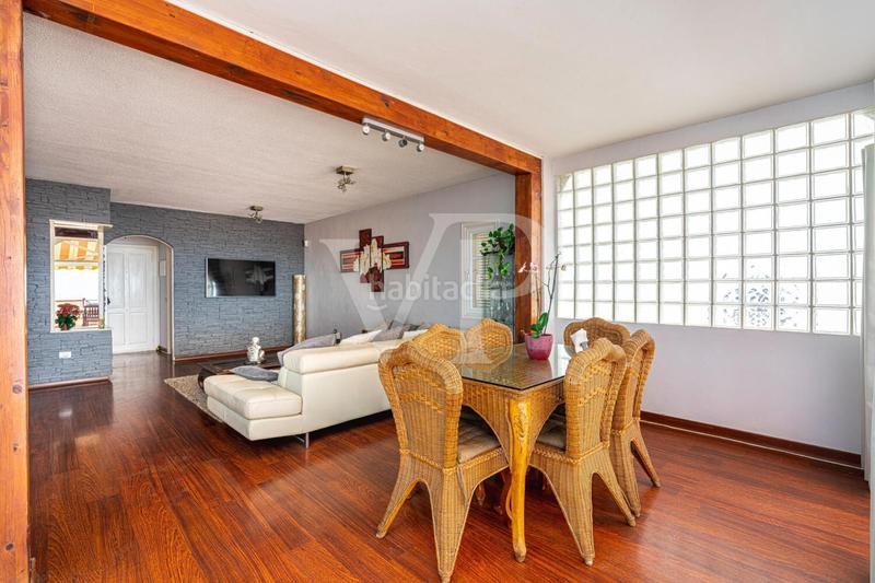 Foto 810f8729-cde3-4be7-961d-b9c8f5582df0. Casa bifamiliare con parcheggio in Torviscas Centro y Alto Adeje