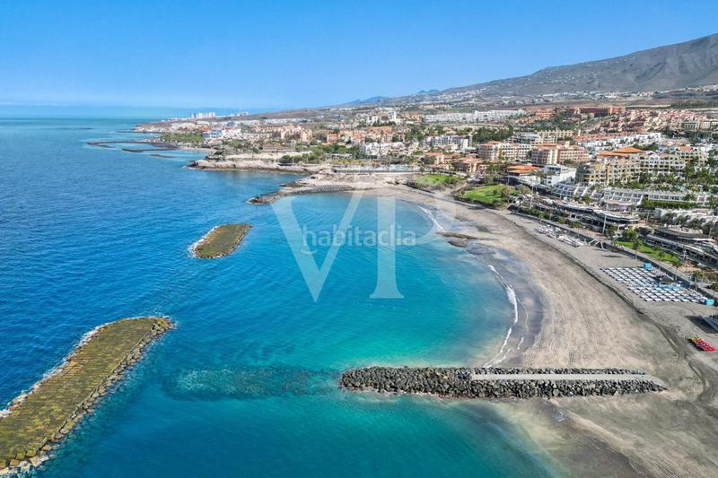 Foto d8518df8-943d-4d36-aed0-44a77416e68b. Casa bifamiliare con parcheggio in Torviscas Centro y Alto Adeje