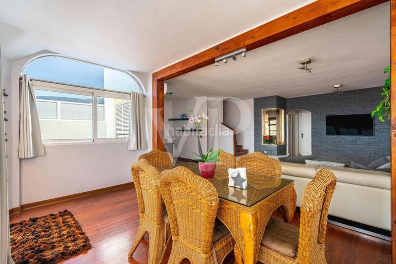 Foto dc4a4cc6-c0a7-4e53-8bca-3609e4d89705. Casa bifamiliare con parcheggio in Torviscas Centro y Alto Adeje