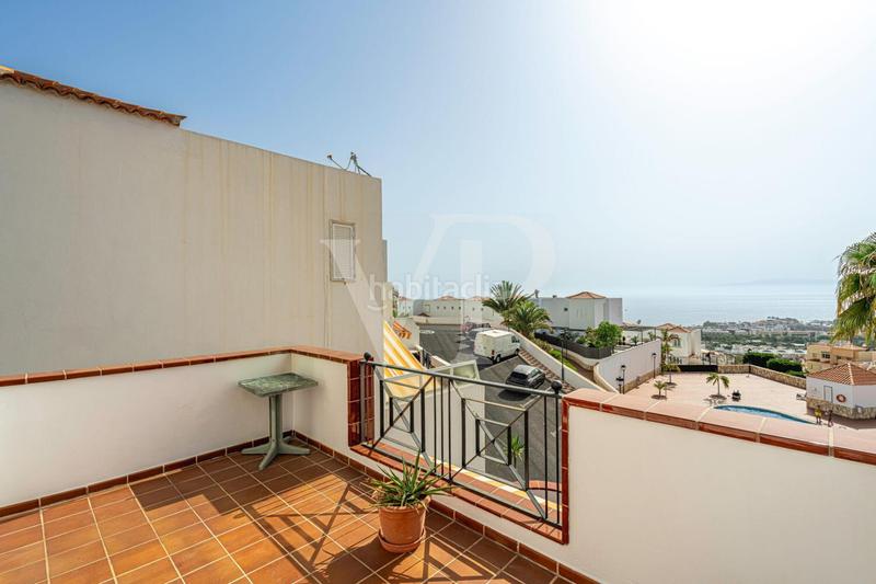 Foto ef8c0f30-1003-4d50-b45a-87cab9f675dc. Casa bifamiliare con parcheggio in Torviscas Centro y Alto Adeje