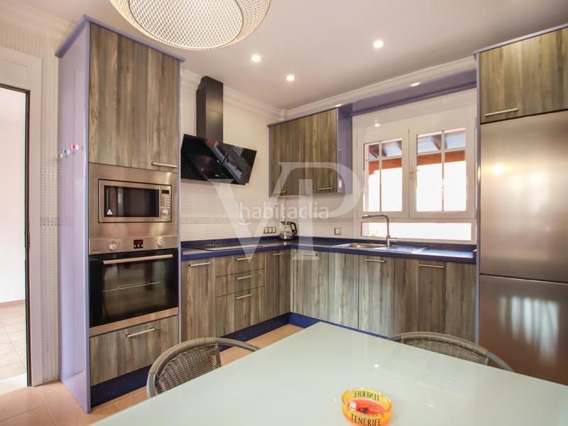 Foto 8cb2406c-6888-486e-937f-54811672e963. Casa con parcheggio in Los Cristianos Arona