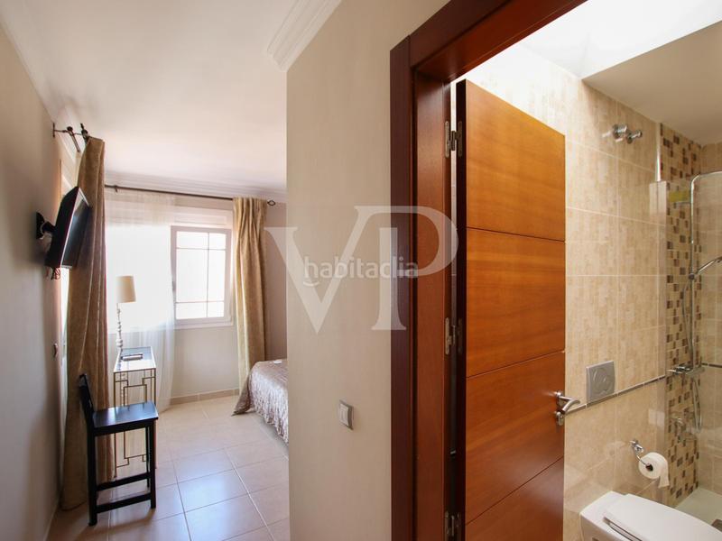 Foto 98ce04bf-8d18-4bdc-a271-d2e7ed7115a4. Casa con parcheggio in Los Cristianos Arona