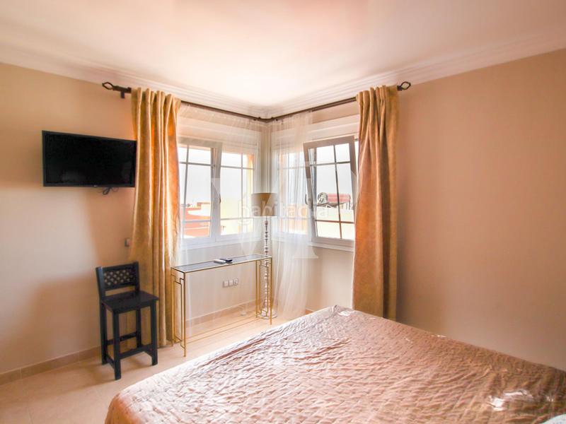 Foto a0fc1a4b-c255-4a20-8d2d-547d5b63c923. Casa con parcheggio in Los Cristianos Arona