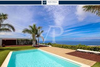 Chalet en Playa de San Juan. Preciosa finca con vistas panormicas y piscina privada