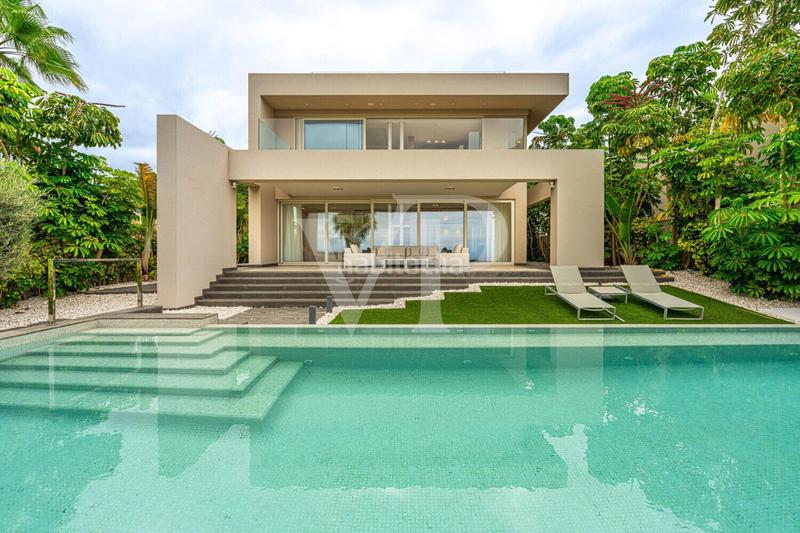 Foto 0590b851-d5e6-4470-a89b-374592b76f18. Casa con parcheggio piscina in Casco Urbano Adeje