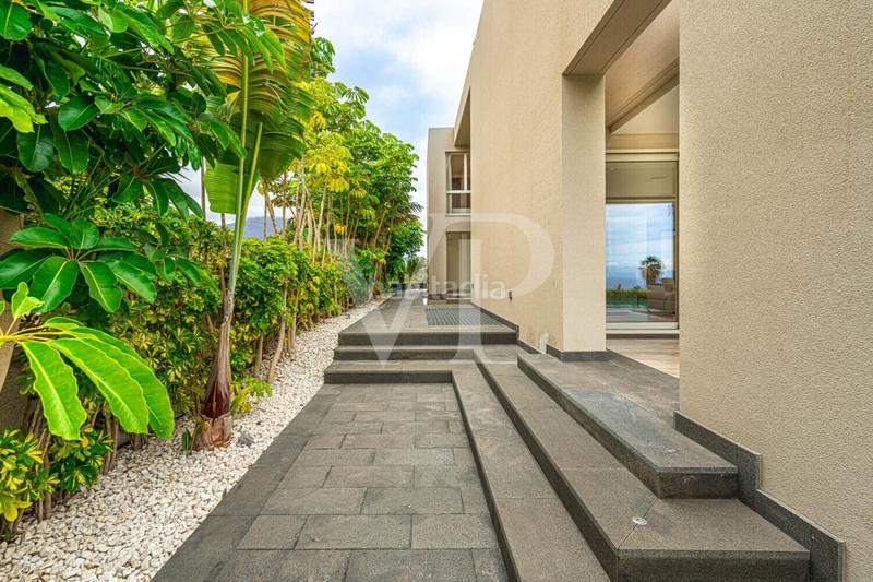 Foto b1d08dce-de09-4cf8-a74a-0d2dfc6f07f1. Casa con parcheggio piscina in Casco Urbano Adeje