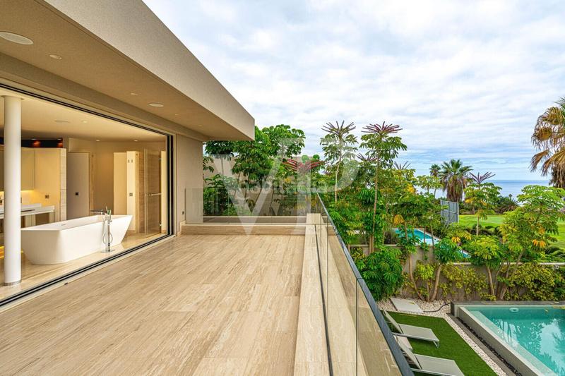 Foto e4a13427-9122-44c7-8b54-ad22ceb83ba5. Casa con parcheggio piscina in Casco Urbano Adeje