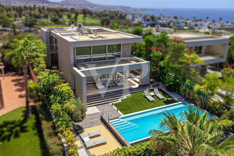 Foto eefac90a-eb67-423e-92c8-d5ae3652d694. Casa con parcheggio piscina in Casco Urbano Adeje