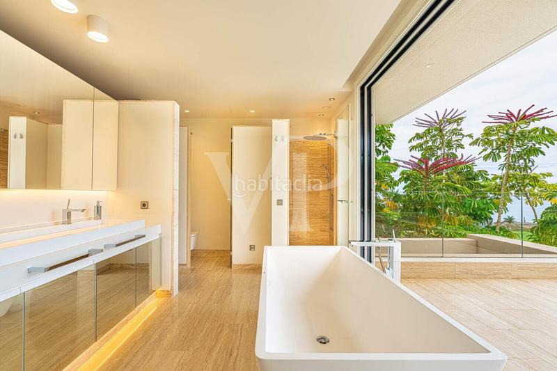 Foto fe10eb0b-4eb9-42fc-abf8-7f9b3da3a84f. Casa con parcheggio piscina in Casco Urbano Adeje