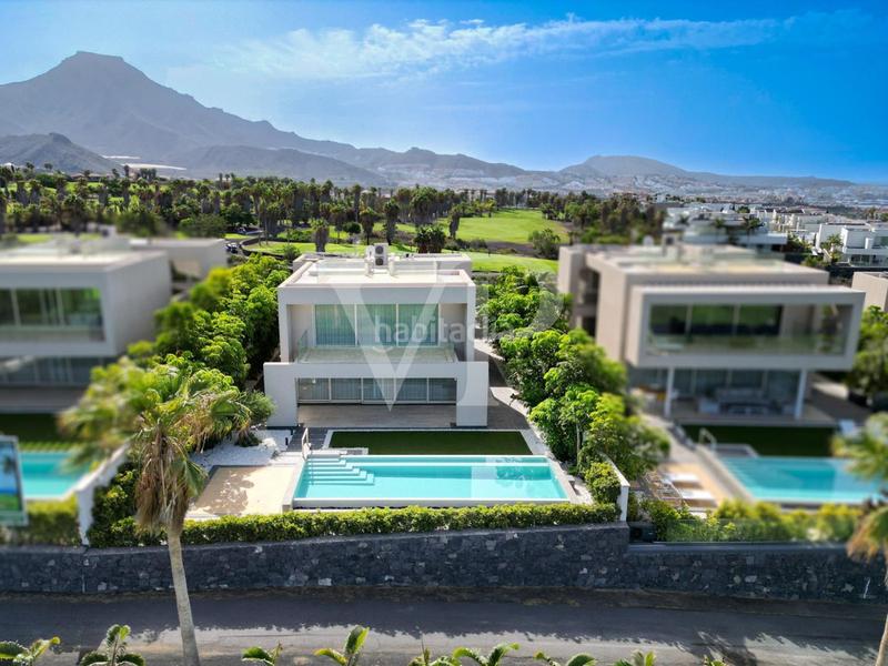 Foto 68ec873b-16a5-45d0-8ff5-918445af02d2. Maison avec parking dans La Caleta Adeje