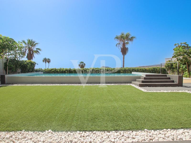 Foto cdd5d904-e86e-41af-925d-4855acd1710e. Maison avec parking dans La Caleta Adeje