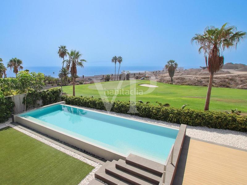 Foto dc5ed2a2-184e-4aca-a703-80ed024e2b7f. Maison avec parking dans La Caleta Adeje