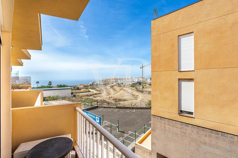 Foto 8a426e9d-fc2d-44b8-b858-56e9e1da18ae. Attico con parcheggio in Casco Urbano Adeje