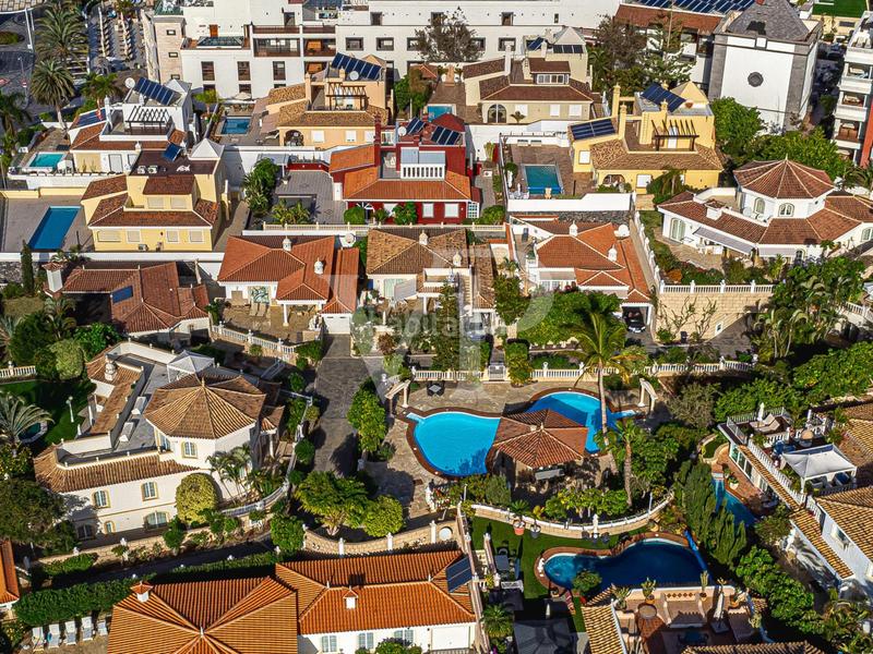 Foto 2272cfa8-ca07-4aaa-9d5b-267fef590af3. Casa a Playa del Duque Adeje