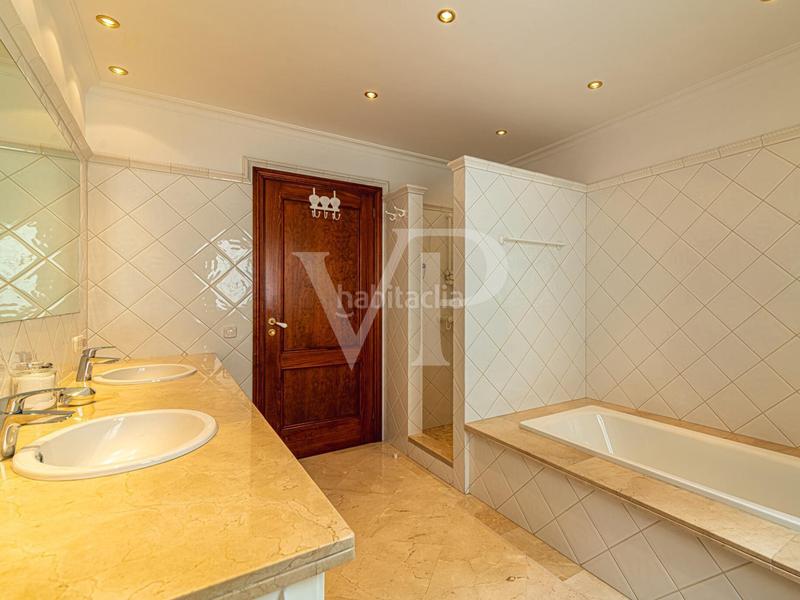 Foto 9993bd0a-1e91-4063-877c-ee4106ca7d24. Casa a Playa del Duque Adeje