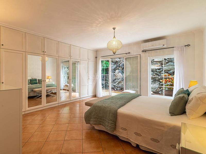 Foto f0b5ba51-b7db-4758-accf-cab1022e1930. Casa a Playa del Duque Adeje