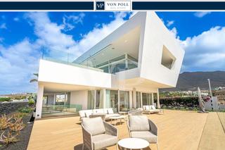 Haus in Casco Urbano. Villa exclusiva en adeje  lujo con vistas panorámicas