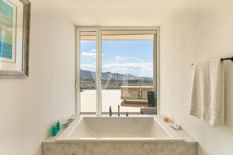 Foto 4252aa41-48a5-4c74-a6f4-2fec47005c09. Casa amb aparcament a Casco Urbano Adeje