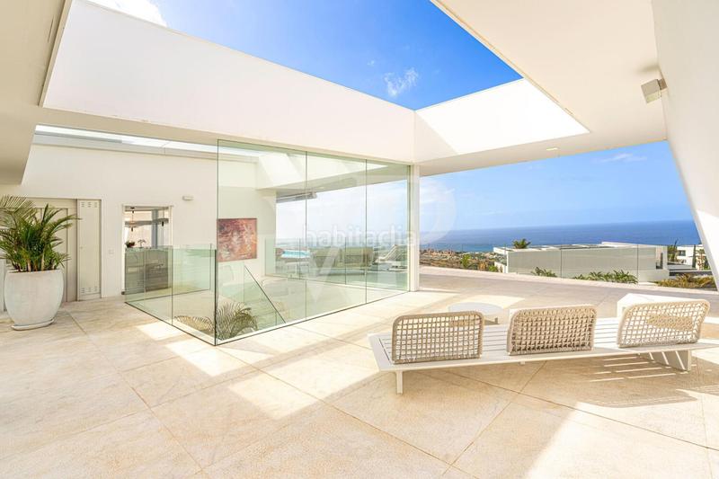 Foto e8d14ae4-db1d-41fc-9a1f-90d96fa80a60. Casa amb aparcament a Casco Urbano Adeje