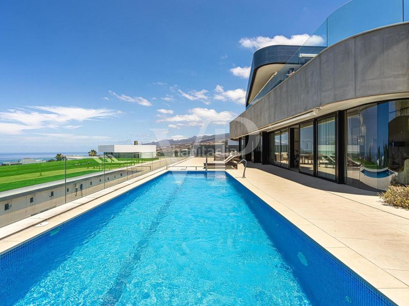 Foto 426a8841-a8f9-4f7e-abad-2a80a6f47336. Casa amb aparcament piscina a Guía de Isora interior Guía de Isora