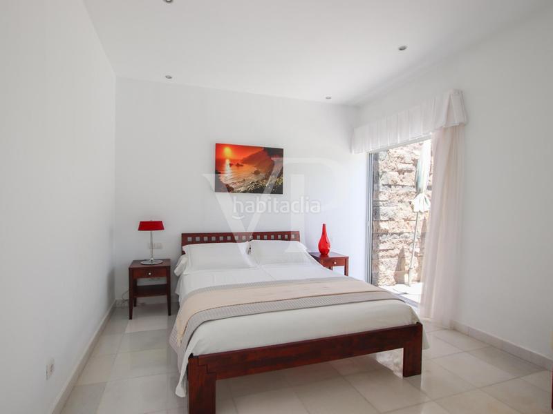 Foto 04a88b8a-df89-4122-9ff8-be99801f61f0. Casa con parcheggio in La Caleta Adeje