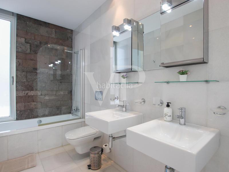 Foto bcb79b37-d03f-4b88-a2bf-afdb91df071b. Casa con parcheggio in La Caleta Adeje