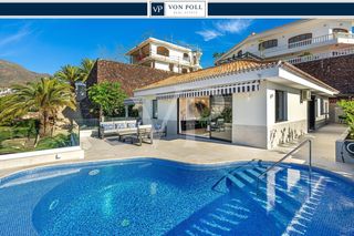 Casa en San Eugenio Alto. Elegante villa modernizada en san eugenio con vistas al mar