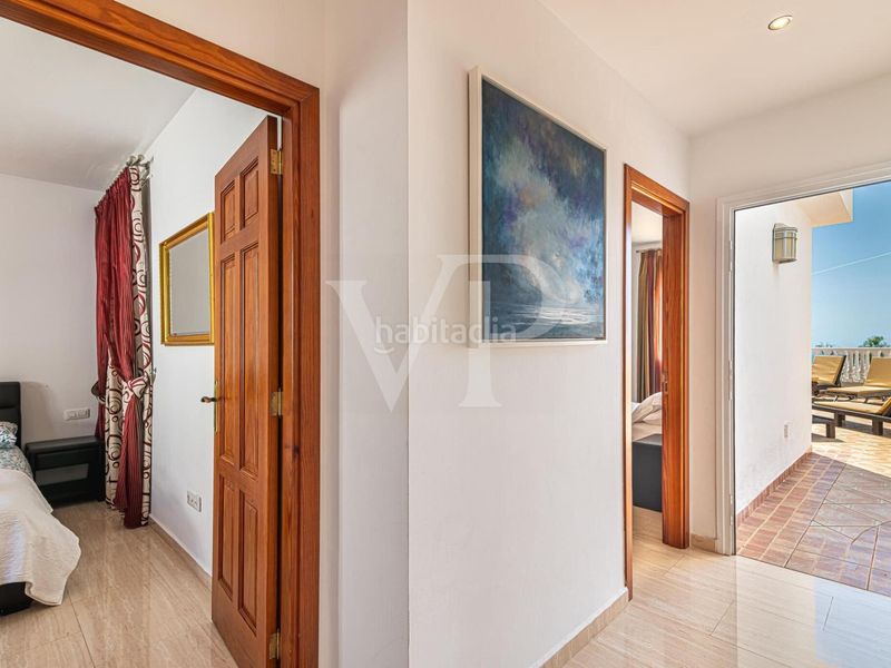 Foto fed8ff6e-e2a4-4135-95aa-fec5cdda9694. Casa amb aparcament a La Caleta Adeje