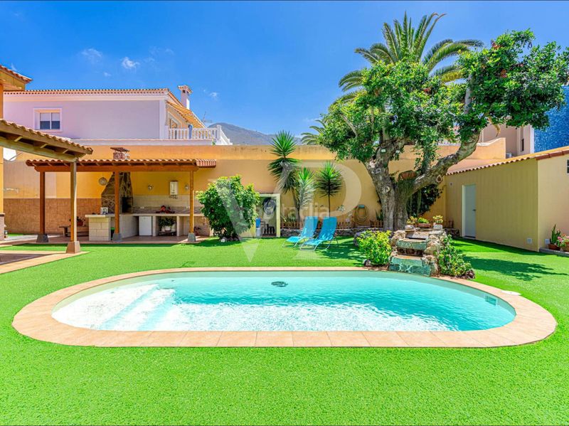 Foto ca7da7df-068b-4304-b4e9-27f29d34708e. Casa amb aparcament a Fañabé - Ifonche y Benítez Adeje