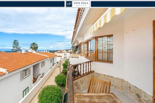 �tic en Torviscas Centro y Alto. Elegante �tico reformado con vistas al mar en una tranquila zona