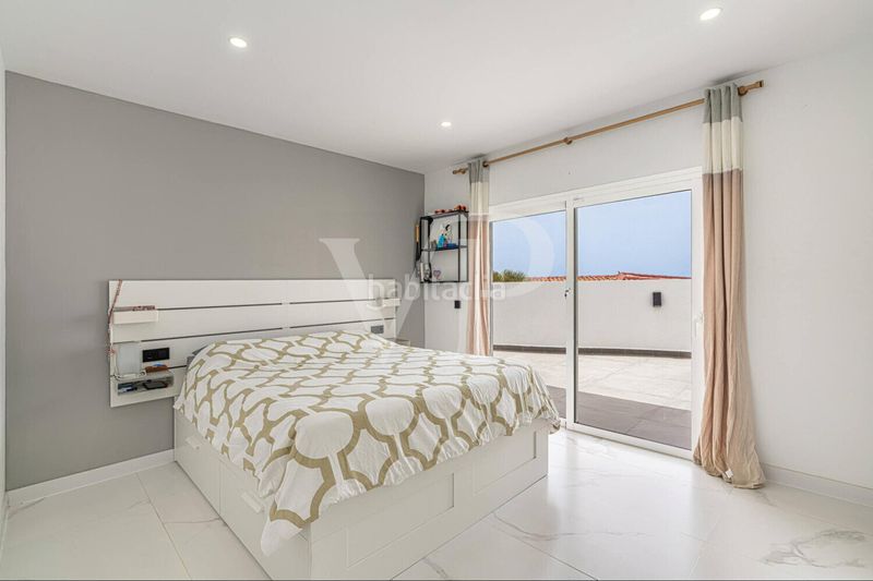 Foto 053a1567-9475-4908-b030-8ad24ae2e441. Casa amb aparcament a San Eugenio Alto Adeje