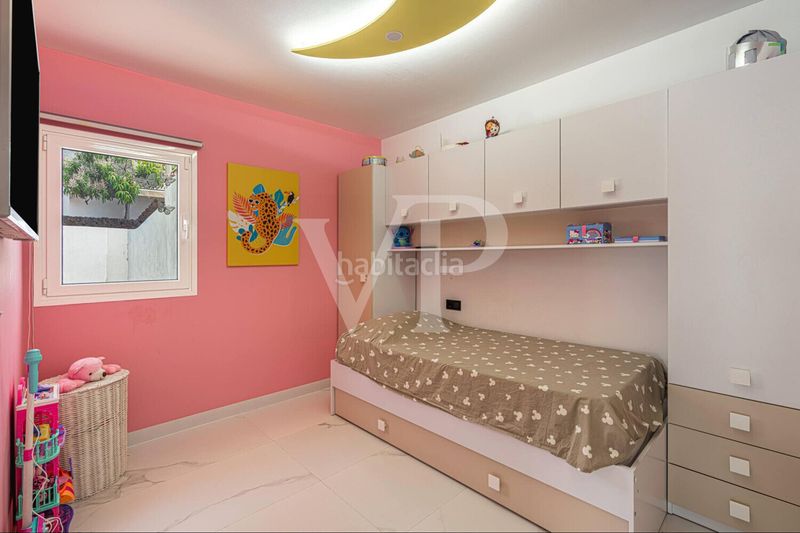 Foto 1aab99f2-5419-42c8-848a-316b13ed1b1d. Casa amb aparcament a San Eugenio Alto Adeje