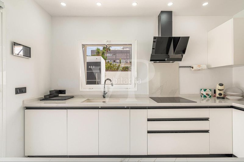 Foto b58e8a72-3633-49b6-8f8c-8bc55250f19b. Casa amb aparcament a San Eugenio Alto Adeje