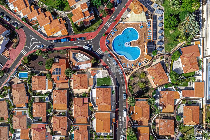 Foto bd101b82-fa2c-4471-bc46-8d6d660960d3. Casa amb aparcament a San Eugenio Alto Adeje