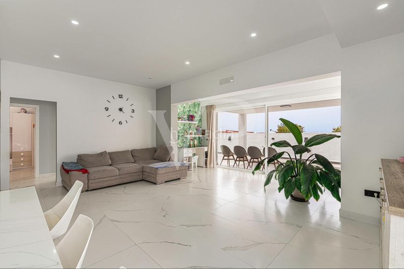 Foto cd9ba537-c083-46aa-9b1a-4c0801c239d3. Casa amb aparcament a San Eugenio Alto Adeje