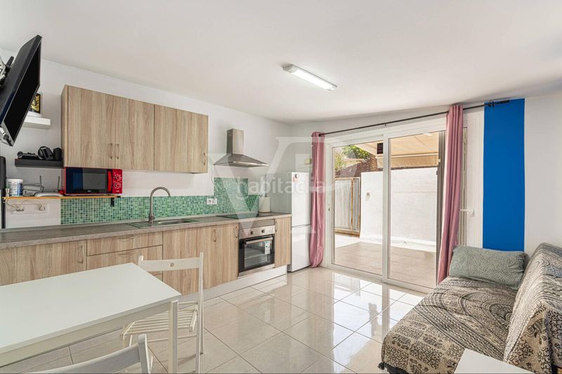 Foto d976d44a-4c8a-4ef3-99be-68860b31d6a4. Casa amb aparcament a San Eugenio Alto Adeje