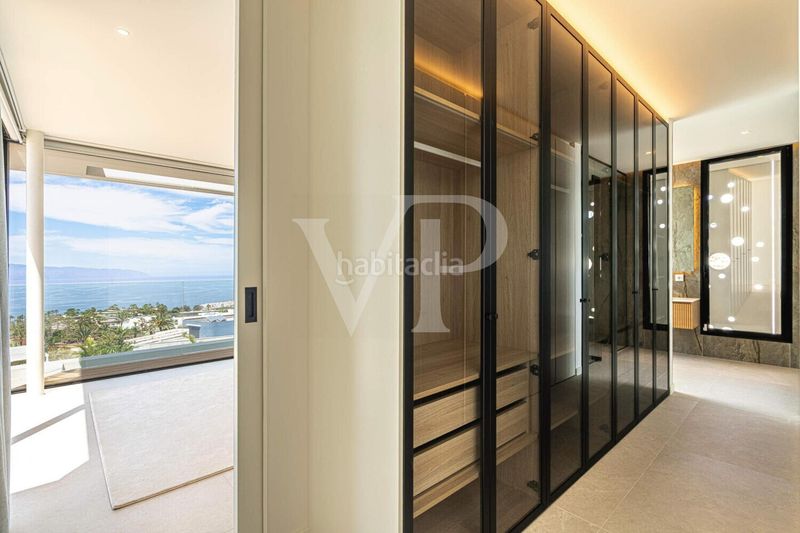 Foto ec4f05f3-1dd6-4363-8300-71024247166a. Casa amb aparcament a Guía de Isora interior Guía de Isora