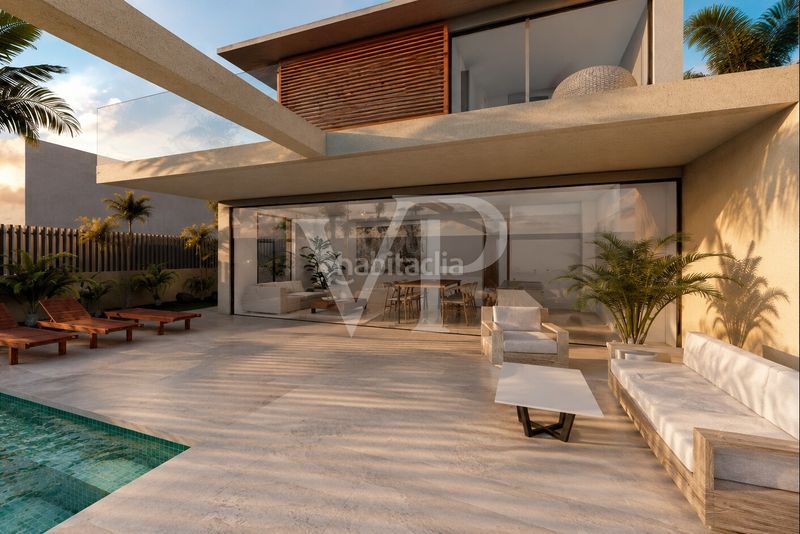 Foto def9cea7-71ca-4501-b4a2-32bba6a63461. Casa amb aparcament a Palm - Mar Arona