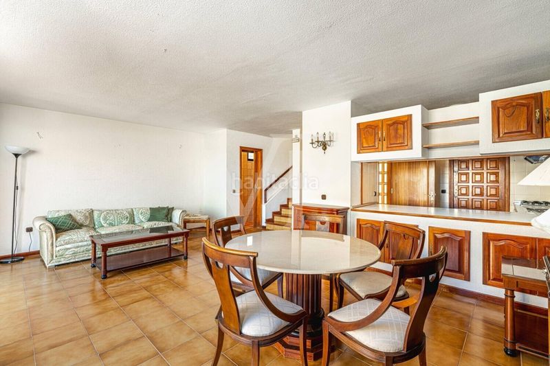 Foto a06d3d32-f730-46c2-adb5-1701a47b4e4f. Casa adossada amb piscina a San Eugenio Alto Adeje