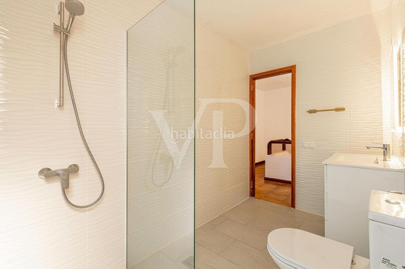Foto eadef6aa-cce0-48c5-90b3-993d55138698. Casa adossada amb piscina a San Eugenio Alto Adeje