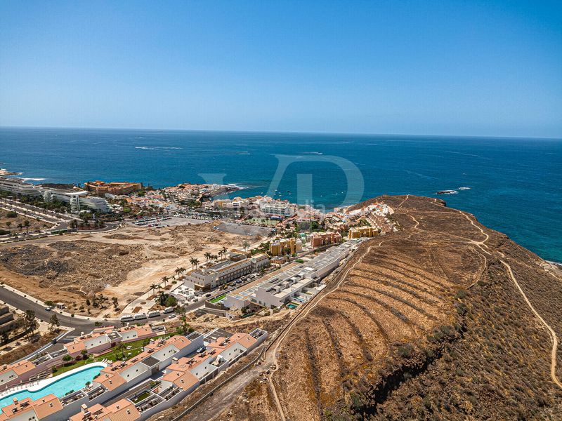 Foto d79544c5-fb6a-4189-8e61-2cc97bb0083c. Àtic amb aparcament a La Caleta Adeje