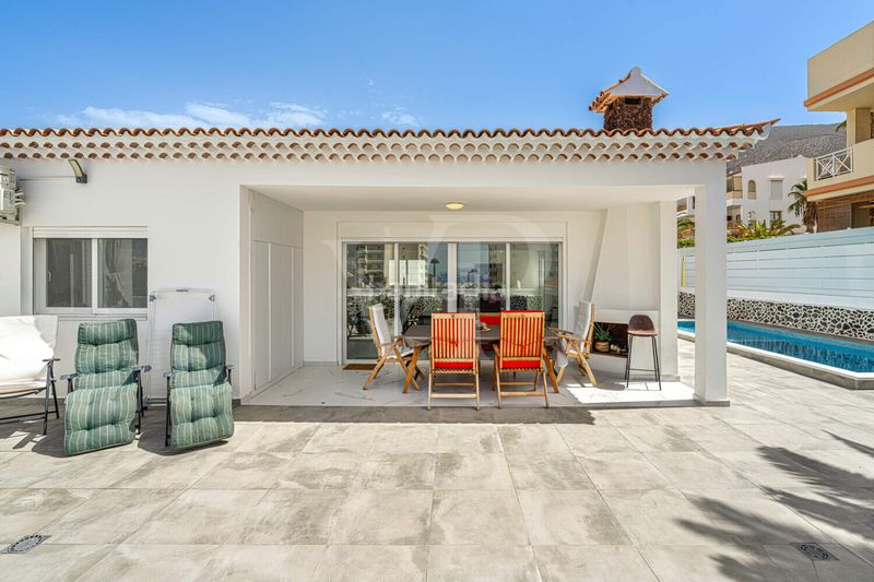 Foto fbe95a7a-370d-429c-8936-59ae39a798f1. Casa a Los Cristianos Arona